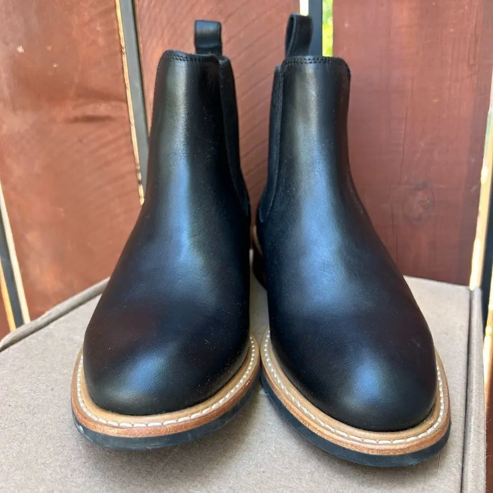 NISOLO Carmen Chelsea Black Leather Boot Size 7 NIB